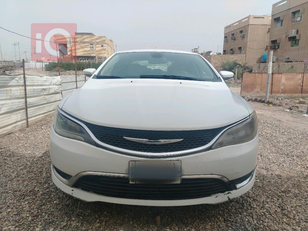 کرایسلەر 200